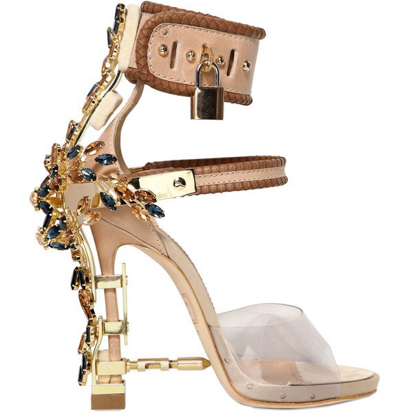 Rihanna_NavyPH's tweet photo. D'Squared 110mm Jewelled Leather & Elaphe Sandals in Nude. $2,855 (Php 142,995.02)
Rihanna X Steffi Chavez
#MLFTSMatchingShoes https://t.co/0lI8HORiLa