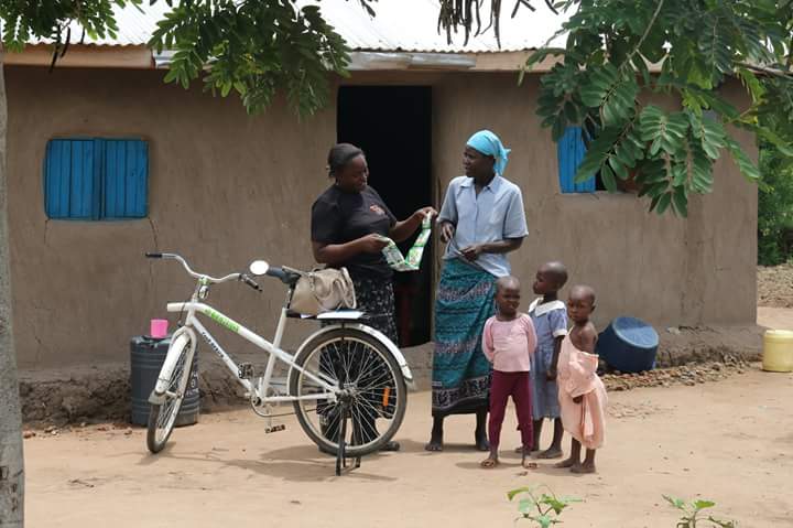 coopafrica's tweet photo. The #TemboBike is designed by @tudelft and @beixo and is playing an important role in improving access to health care in Uganda and Kenya. https://t.co/NmK3vhOsWm