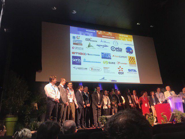 AviRamp_'s tweet image. The Aviramp Team was welcomed by one of there first ever units built at PGF #Perpignan #stepfreeboarding #airports