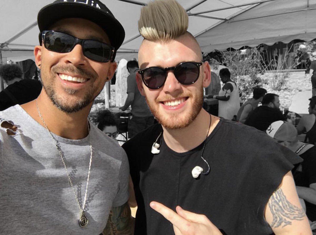 coltondixon's tweet photo. Always a great time hanging with @AarontheWatkins from @RandomHeroBand! @thehopefest 2017 https://t.co/0iigKZlqlr