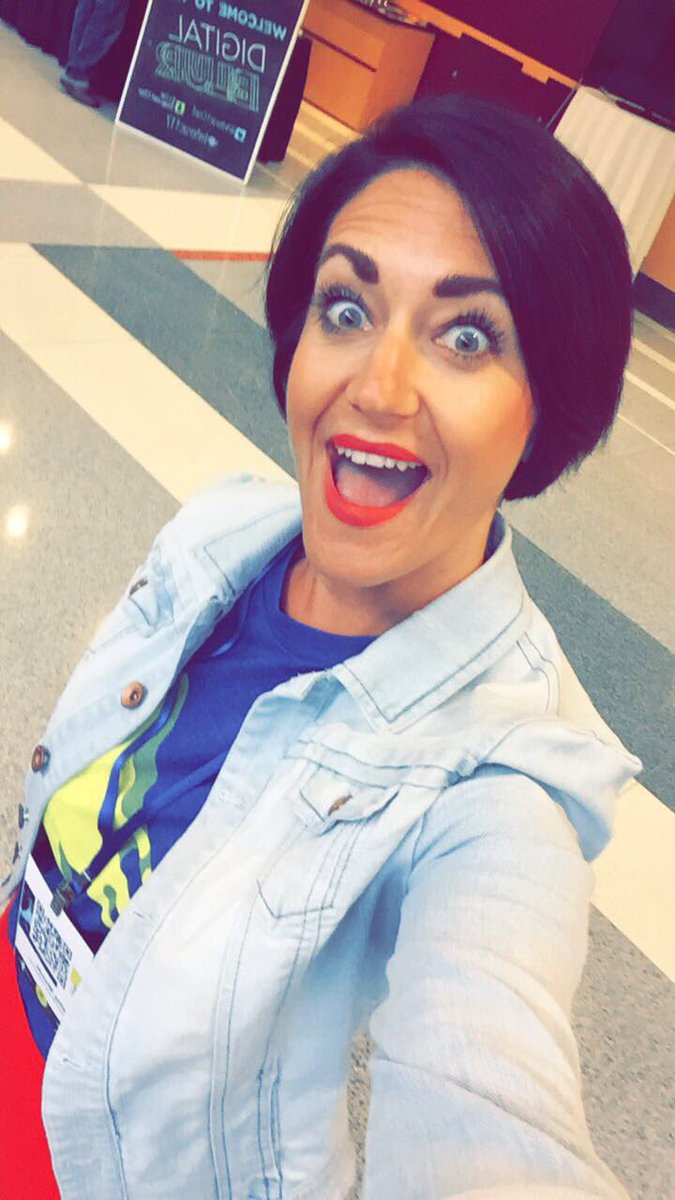 betsywoods's tweet image. Stoked about the @InteractConf today. 🙌🏾⚡️#interact17