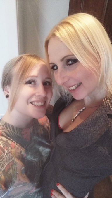 Just finished some DP with @traceylain - arn't I a lucky girl!? #TuesdayMotivation https://t.co/ef8S<a class="tags" target="_blank" title="On Twitter" href="/?out=eyJ0eXAiOiJKV1QiLCJhbGciOiJIUzUxMiJ9.eyJpYXQiOjE3MjcyNTg0NjcsImlzcyI6InR3cG9ybnN0YXJzLmNvbSIsIm5iZiI6MTcyNzI1ODQ2NywiZXhwIjoxNzU4Nzk0NDY3LCJyZWRpcmVjdF91cmwiOiJodHRwczovL3R3aXR0ZXIuY29tL3RyYWNleWxhaW4ifQ.1LbgCAk1cjsQ7SZgcJ_hh7daLS02Jo2Hp90YUZmD9Wy0ggbyMzd2r_OLifiugeNZ63NmxCQ9OHIAvuuM6CI3sw">@traceylain</a><a href="/tag/tuesdaymotivation"class="tags"><span>#tuesdaymotivation</span></a>