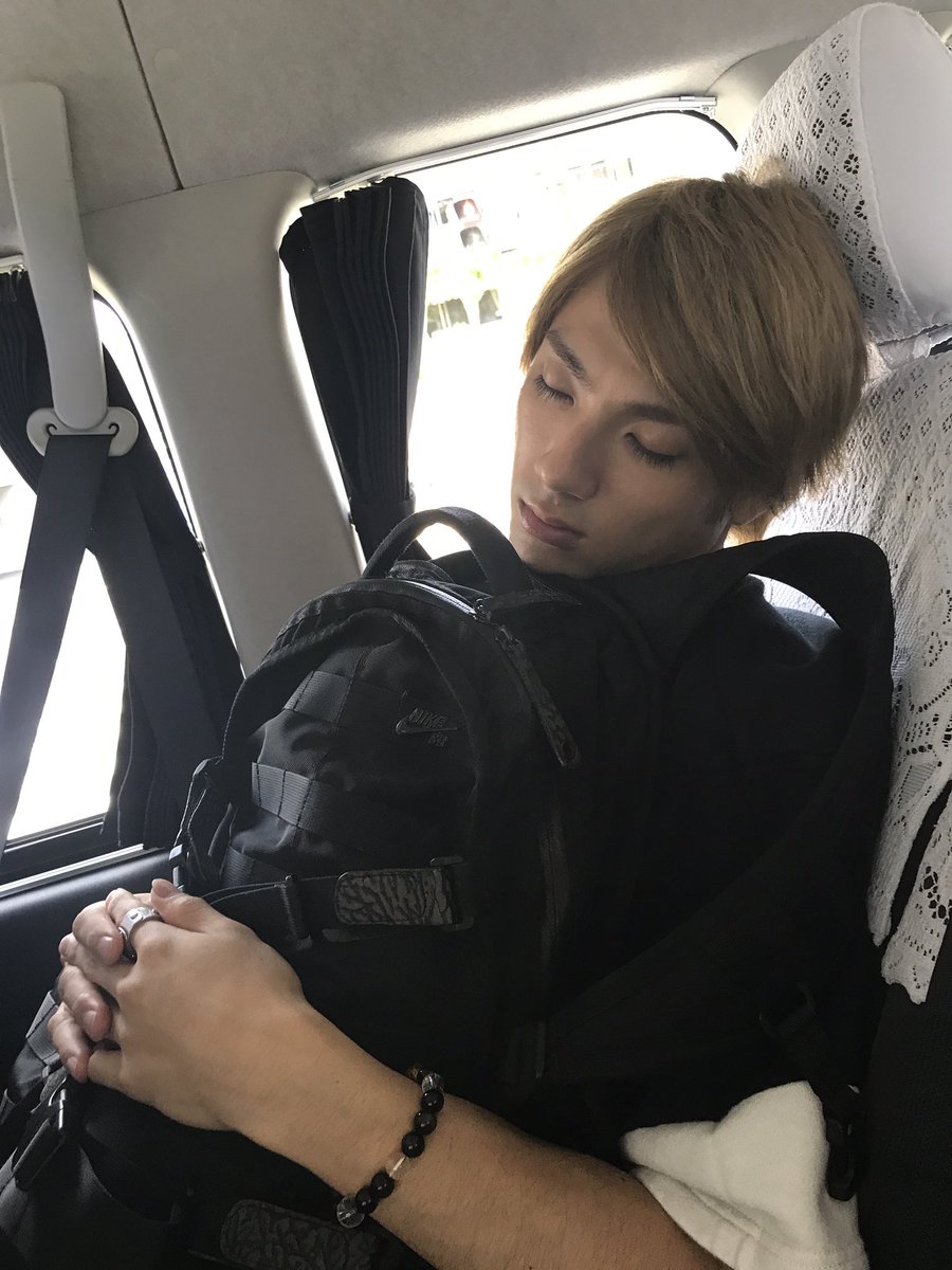 ゆき No Twitter うん これやってる人いるのか ってsnsで遠い目で見てたわたし うん 城田の優さん 裕貴さんに 使っていい言われたら 使うよね そりゃ夢ですもん 使うよねぇぇぇぇぇっ 山田裕貴 城田優 彼氏とデートなう 彼氏とデートな