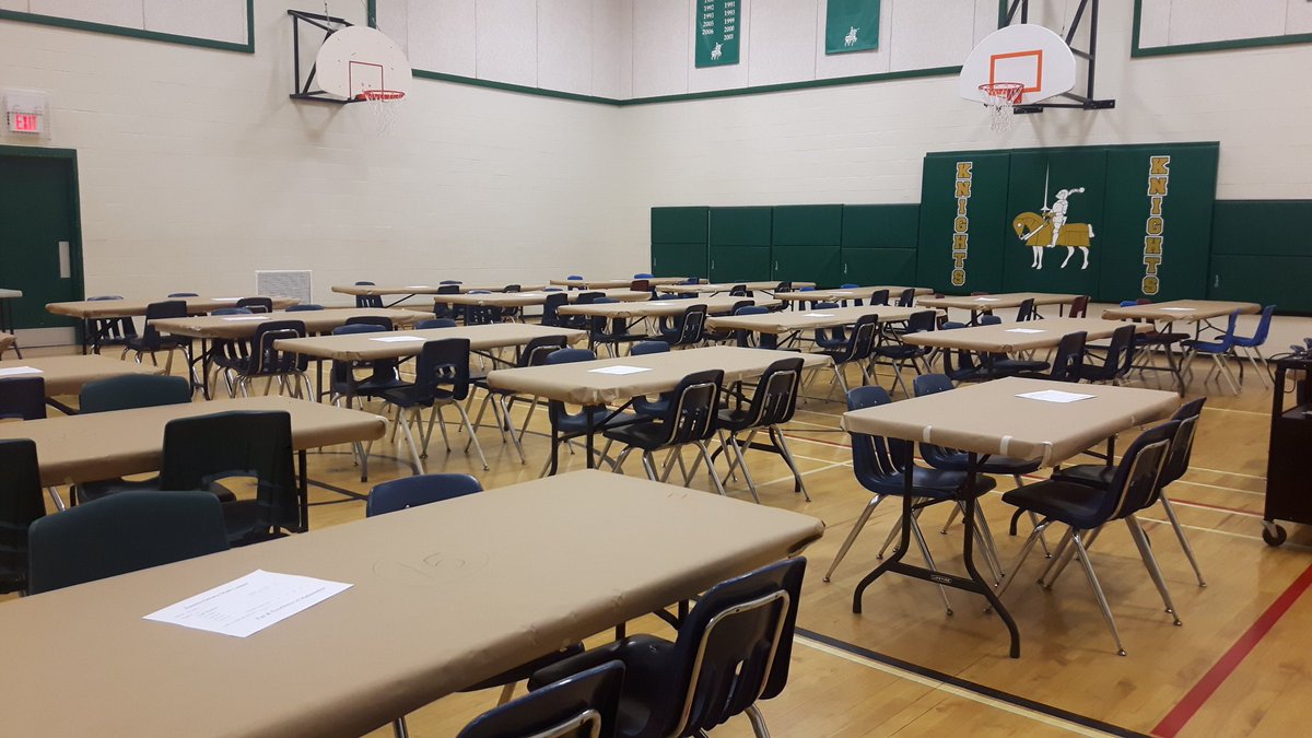 theresa_lp's tweet photo. Waiting! #EOML #Math #MathProblemsAreNoProblem https://t.co/Pvmb0MFeZV