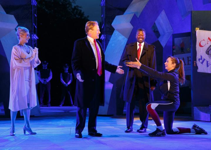 Slate's tweet photo. Delta had no problem with Julius Caesar when the Caesar being killed looked like Obama: https://t.co/k3fA8PPYa6 https://t.co/qF6YFd6bZb