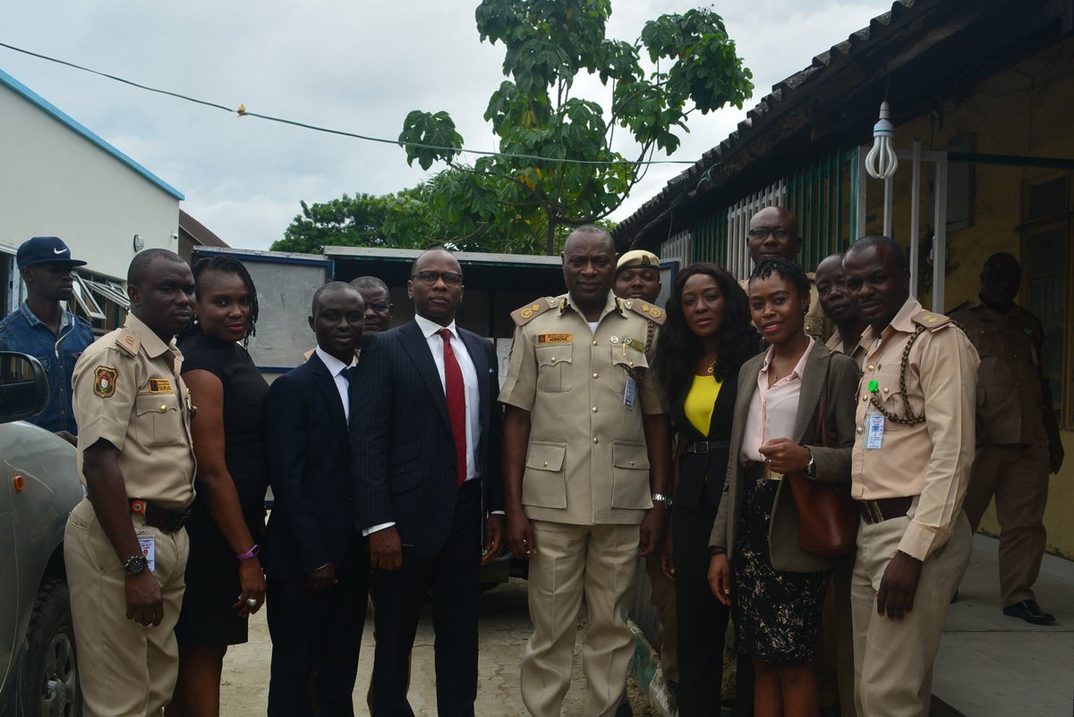 VFDGroup's tweet photo. @NonsoMOkpala In a show of support to the Nigeria Immigration Service, we donated office equipment to the Passport Control Office, in Ikoyi, Lagos. https://t.co/PKQ4rYmTVi