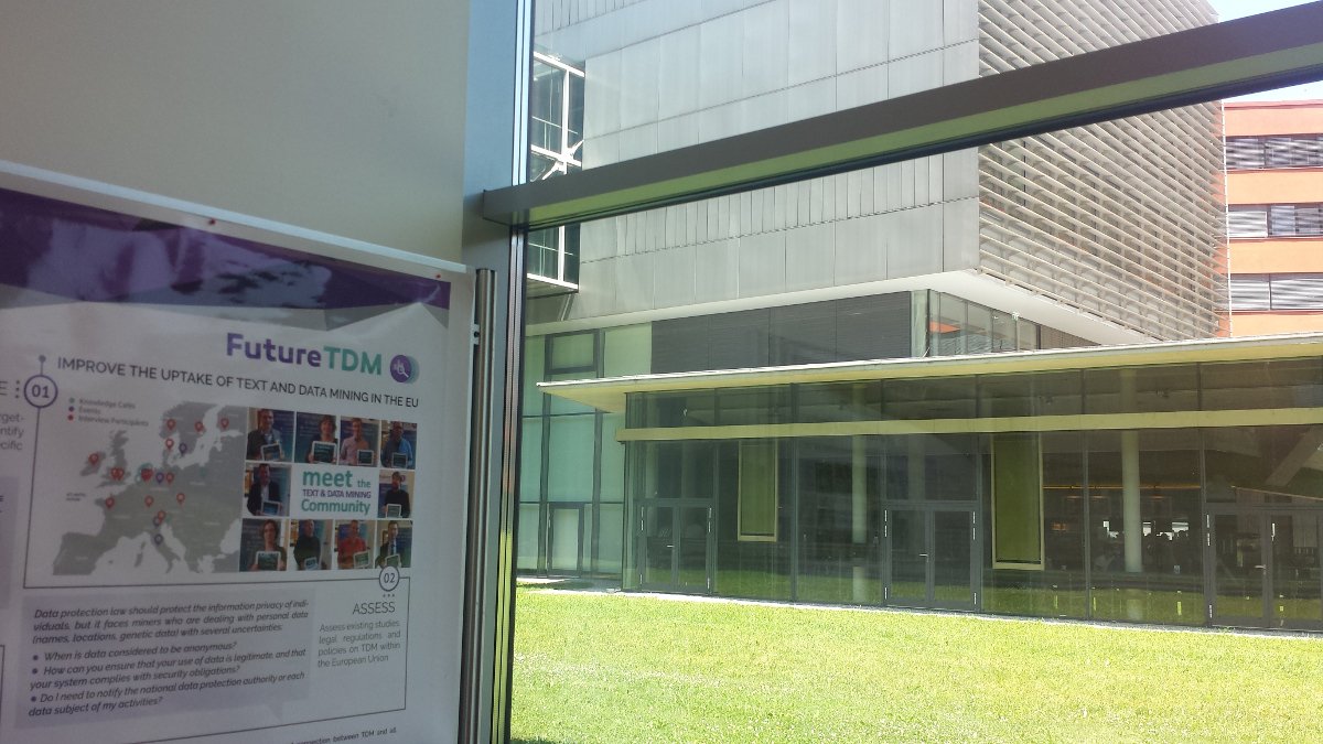 FutureTDM's tweet photo. We are at the @iDSC_2017 today for the final #FutureTDM symposium on future of #textmining & #datamining: https://t.co/BLCUT2oDoO #idsc2017 https://t.co/HFhKJR5WvW