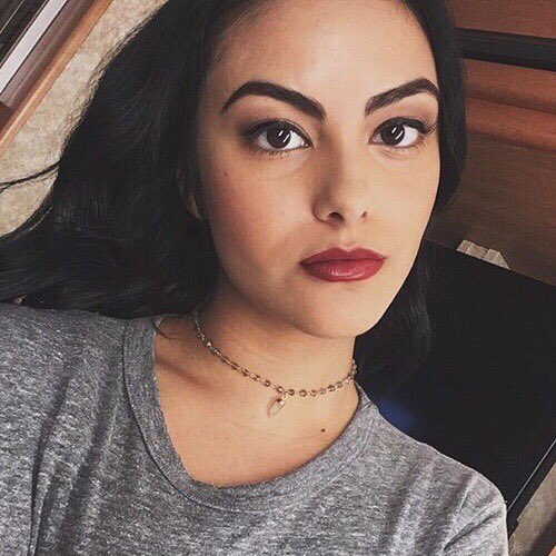 her eyebrows is goals!!