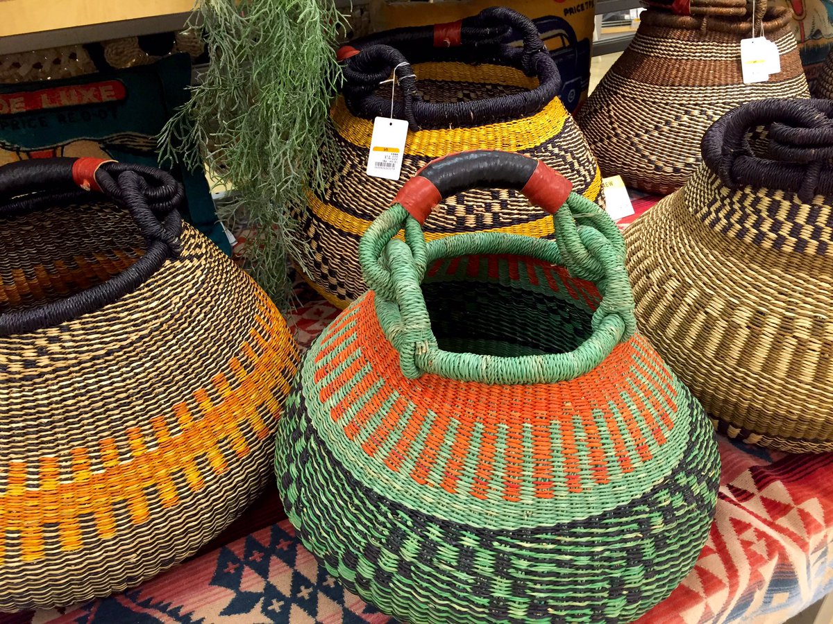 発展途上国の工芸品をプロデュース・販売するフランスの企業、ASART L