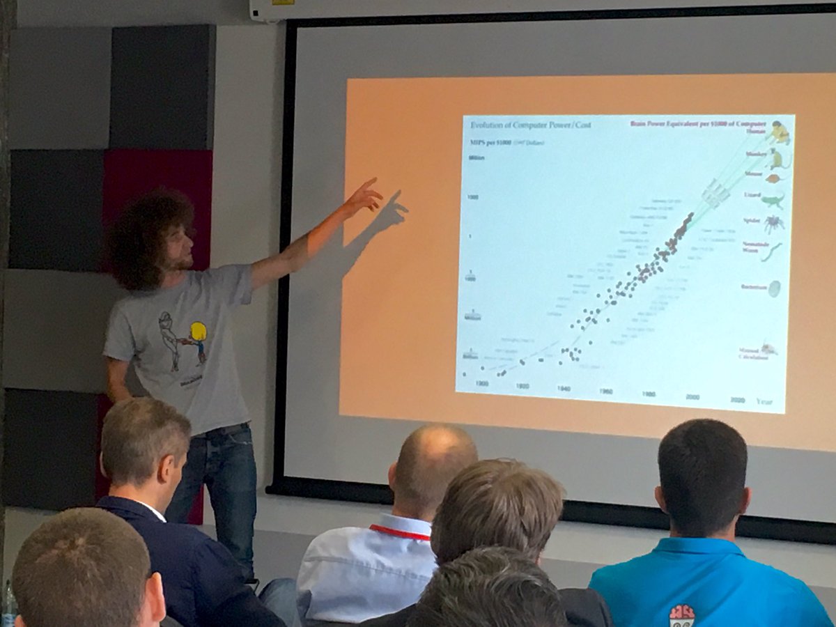 With <a href="/Lekta_NLP/">Lekta AI</a> team at #WARPFutureCommunication @HubraumKrakow - #keynote from <a href="/yuridrabent/">yuri drabent</a> on #AI &amp; exponential growth of #computingpower
