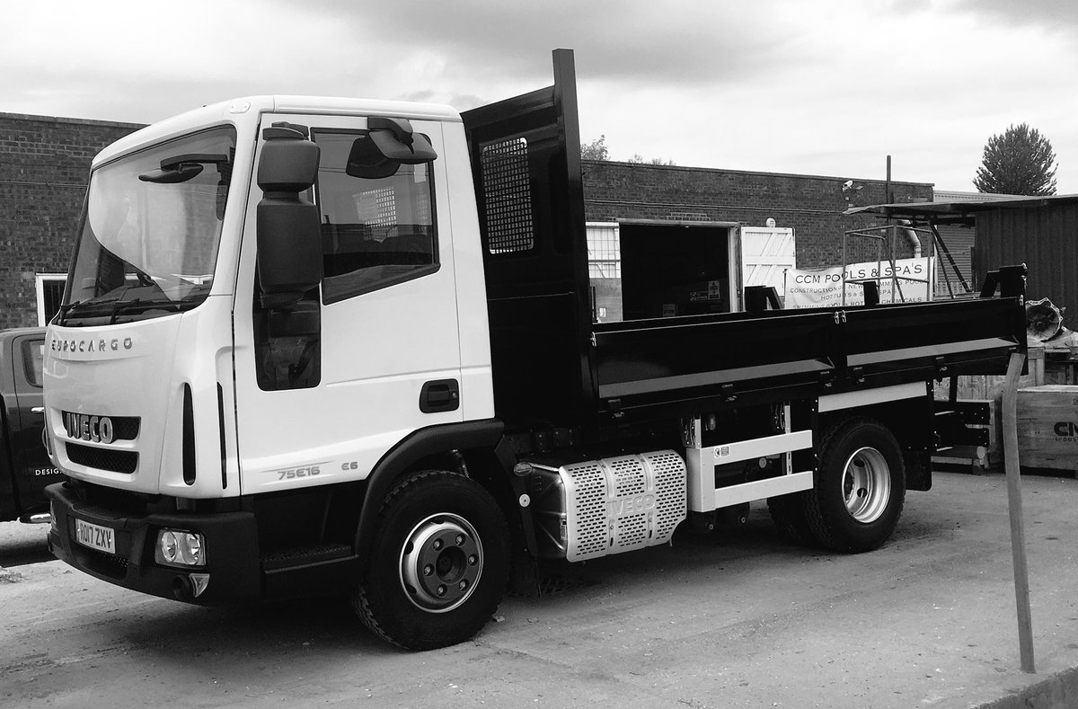 clo77's tweet photo. #Driveaway #Ivecoretail #Eurocargo with @BritTipp #Tipper #TipperTuesday #Instock #Readytoroll https://t.co/tP5FqNTHeo