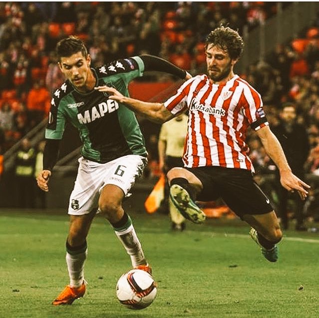 correitas7's tweet photo. El León de la manada nunca es abandonado por su familia! Fuerza Yera! En el fondo sur te espero! @yerayalvarez4 🔴⚪️🔴⚪️ https://t.co/BFFZjbBuw6