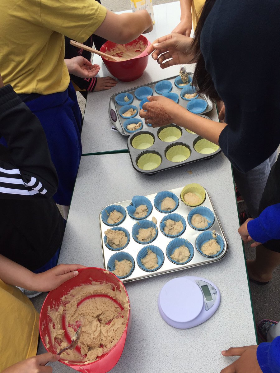 winnershprimary's tweet photo. Year 6 spicy muffins - production line #year6healthyschoolsweek https://t.co/UGkAHpt8zn