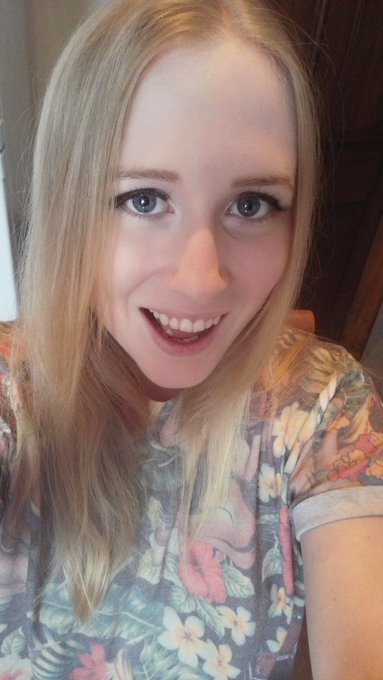 Have a lovely day! Today ill be shooting with gorgeous @traceylain for @freddiesworld https://t.co/G<a href="/tag/playdate"class="tags"><span>#playdate</span></a>