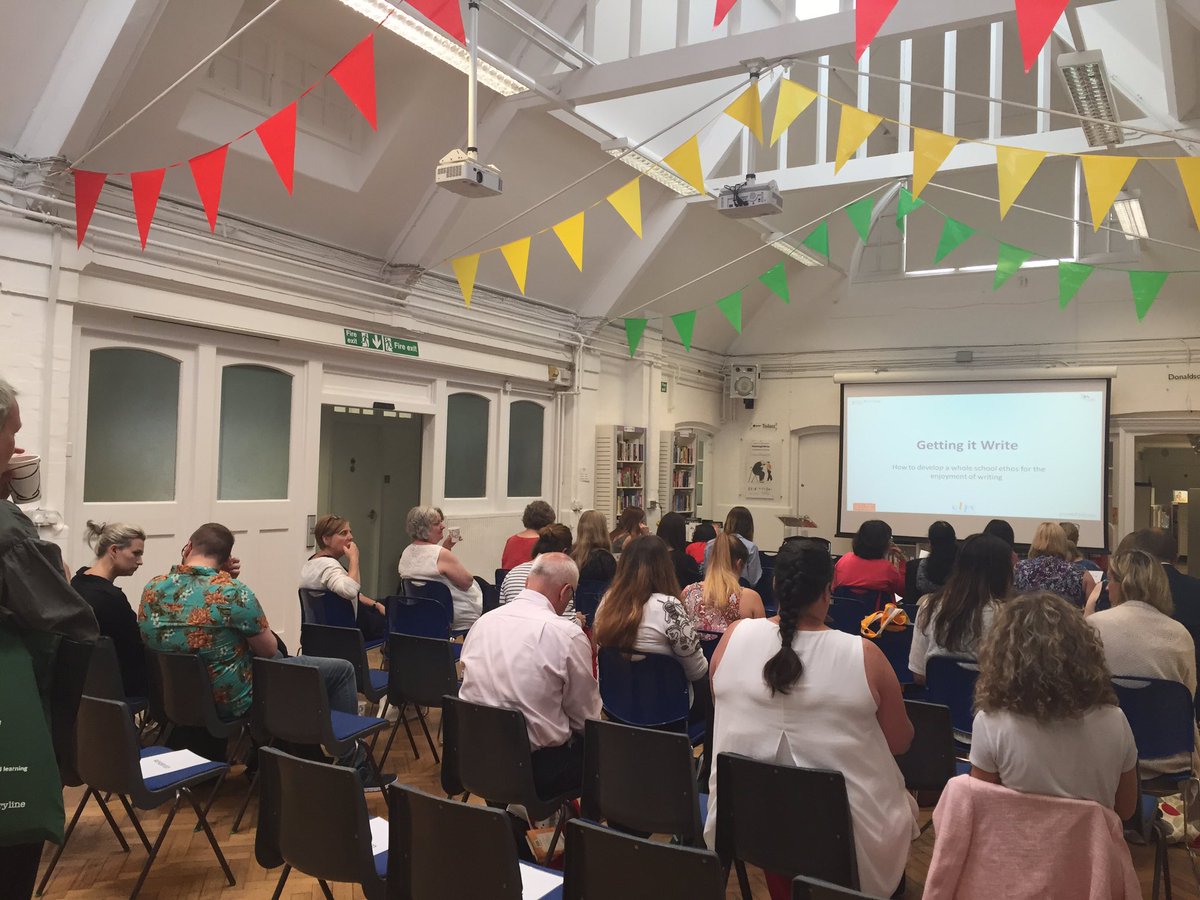 clpe1's tweet image. Delegates are arriving and @NewhamBookshop is busy at our #GettingItWrite conference this morning