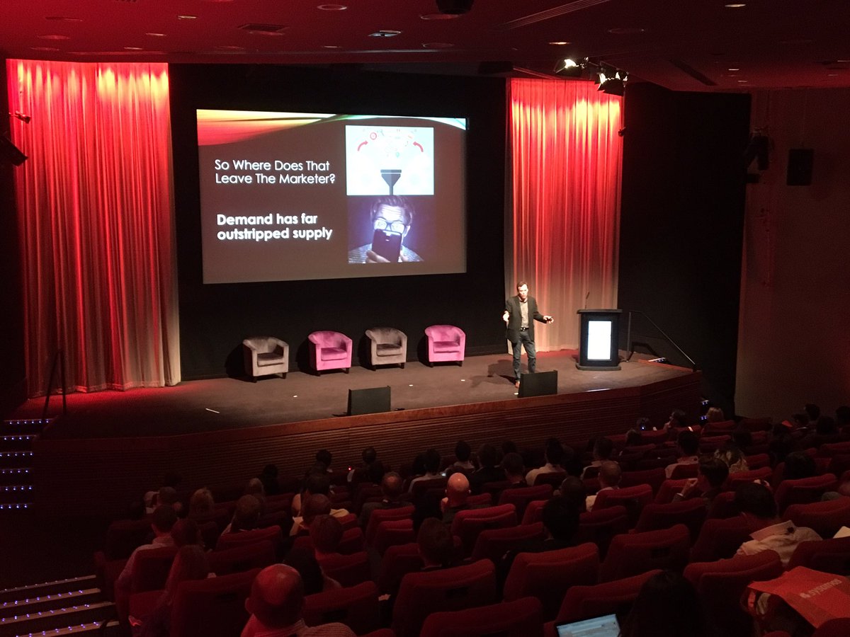 PeterLingua's tweet image. Good morning everyone at #SysomosSummit! Peter&apos;s on stage talking about #AutomatedInsights and why we don&apos;t need to be a Sheldon about it! 😁