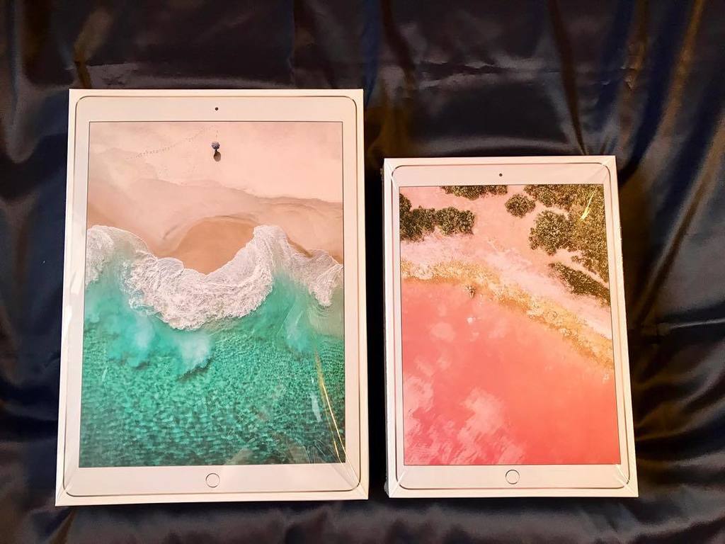 TERUNZO's tweet photo. さっき新型iPad Pro 到着した!
「iPad Pro 10.5インチ(ローズゴールド)& 12.9 インチ (ゴールド)」 #iPad #ipadpro #Apple #ローズゴールド #ゴールド https://t.co/oLfS4v4dFi https://t.co/R4JRRwnqFh
