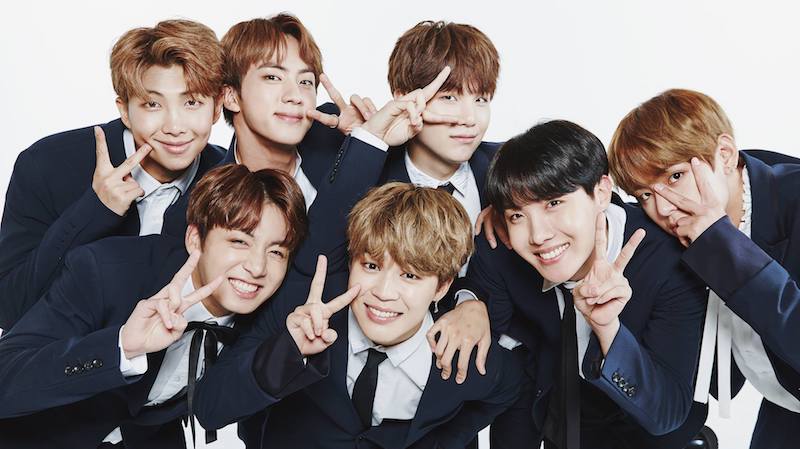 twelve7nine8's tweet photo. #HAPPYBIRTHDAYBTS🎂🎊 @BTS_twt 
#HAPPY4thANNIVERSARY🎉🎉
#13JUNE2017
#4yearsBTSwithARMY 😘 https://t.co/8F2o6GeZfU