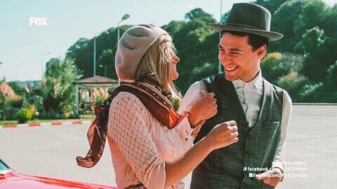 Ne yaparsam olmuyor, olmuyor eskisi gibi. Güldürmüyor ağlatmıyor kimse sizin gibi.. 💫 #Democan