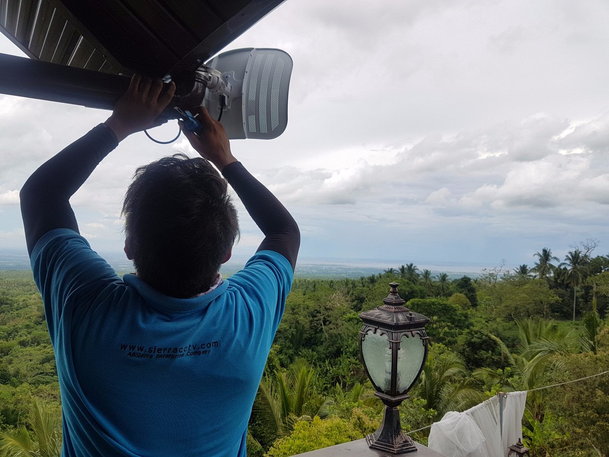 absierra_co's tweet photo. @ubnt Installation of LBM5 for internet connection. #liveinstall #sierracctv #samalbataan https://t.co/4zhvvoB9XE