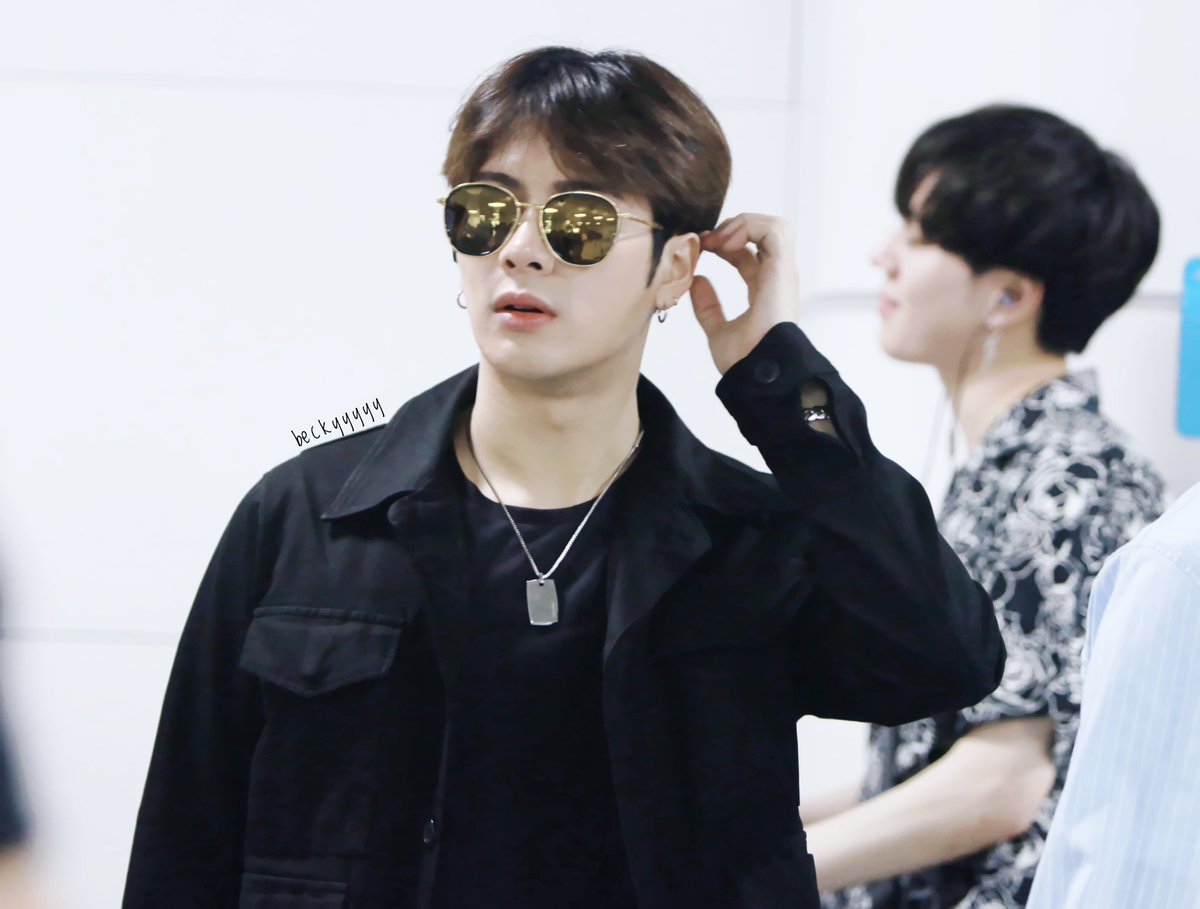 beckyyyyyy852's tweet photo. 170609
제주공항 도착🛬

#잭슨 #갓세븐 #GOT7 #JacksonWang #王嘉尔 https://t.co/CHGQUXB2Hh