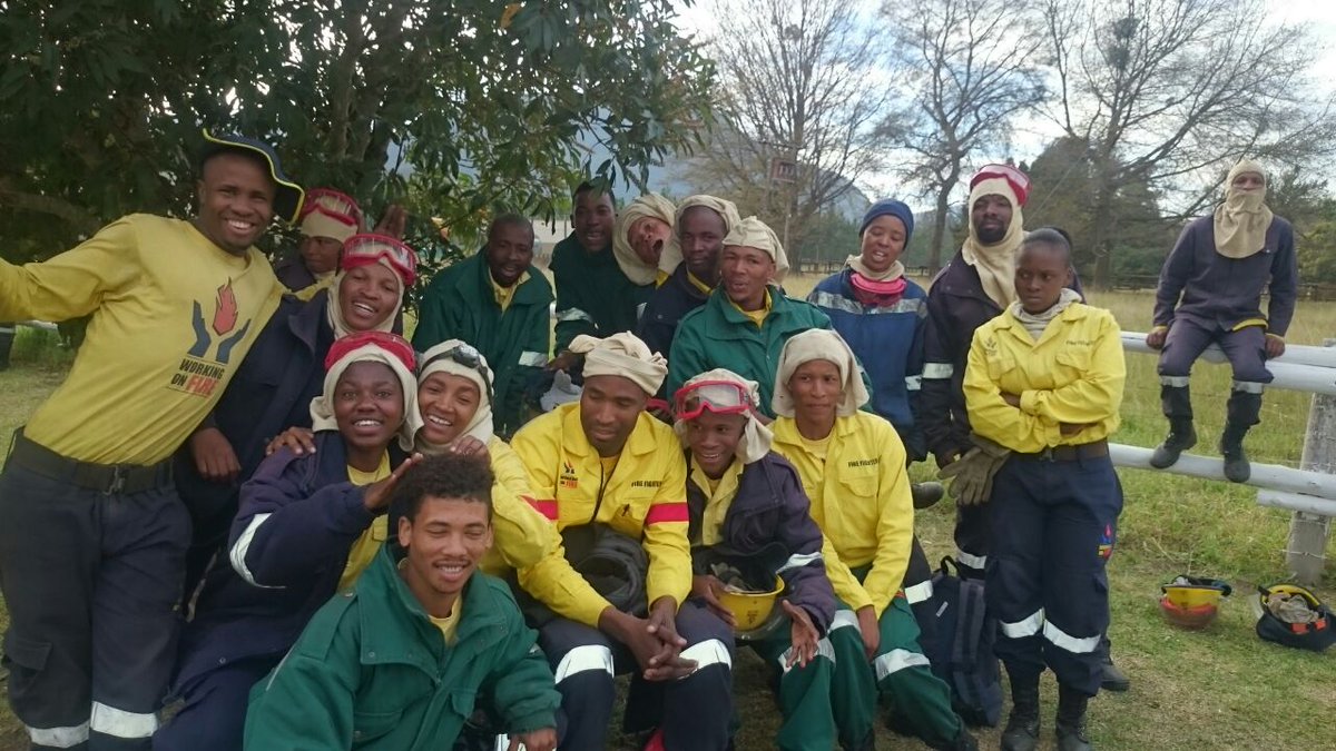 wo_fire's tweet photo. NW Mamusa team and women firefighters from EC Ongeluksnek team to be deployed to Witelsbos fire
@environmentza
#SavingLives #PEFire https://t.co/DBf42hwBJs