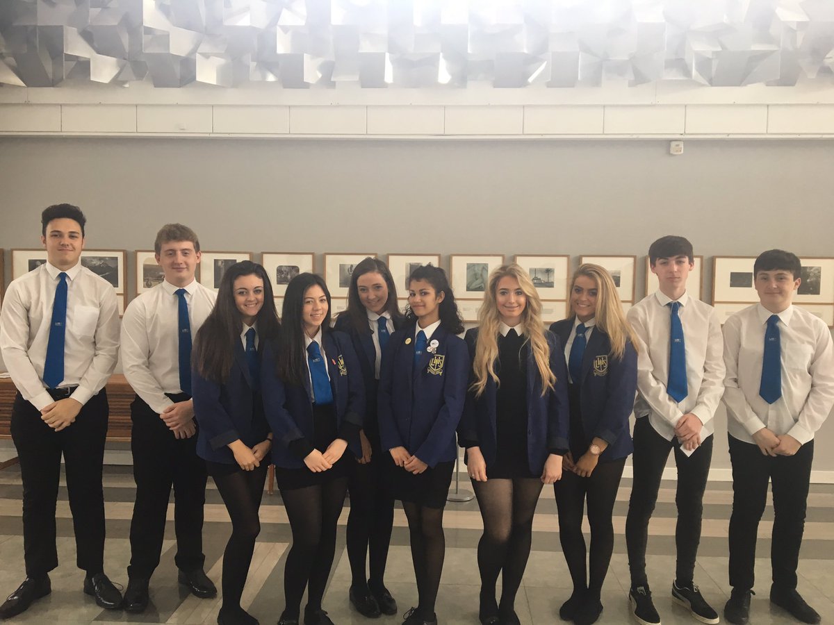 MrsCurranLHS's tweet photo. Our Higher French pupils are excited to be @StirUni to experience the day as a French Student 🇫🇷📚📝🤓 @LHSLanguages @LarbertHigh #whyfrench https://t.co/AiE9gxyrDe