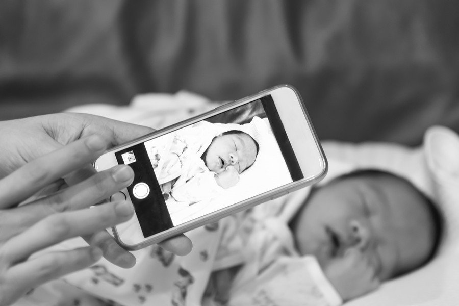 Wij hebben onderzocht hoe het staat met jullie socialmedia- en smartphonegebruik. De resultaten vind je hier: bit.ly/2siNJg7