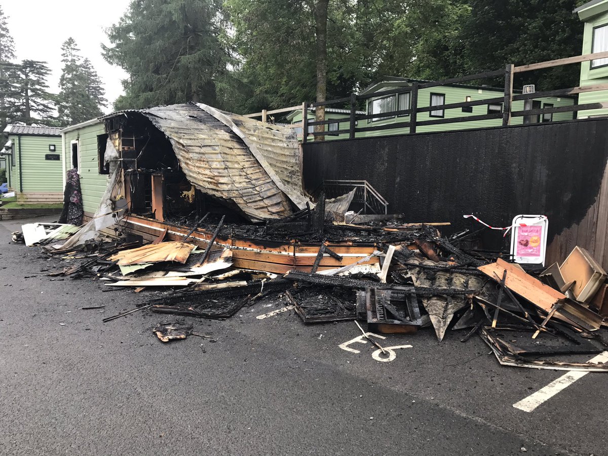 otterhound69's tweet photo. Ouch, lucky no one was hurt https://t.co/ktT0dhGfMQ