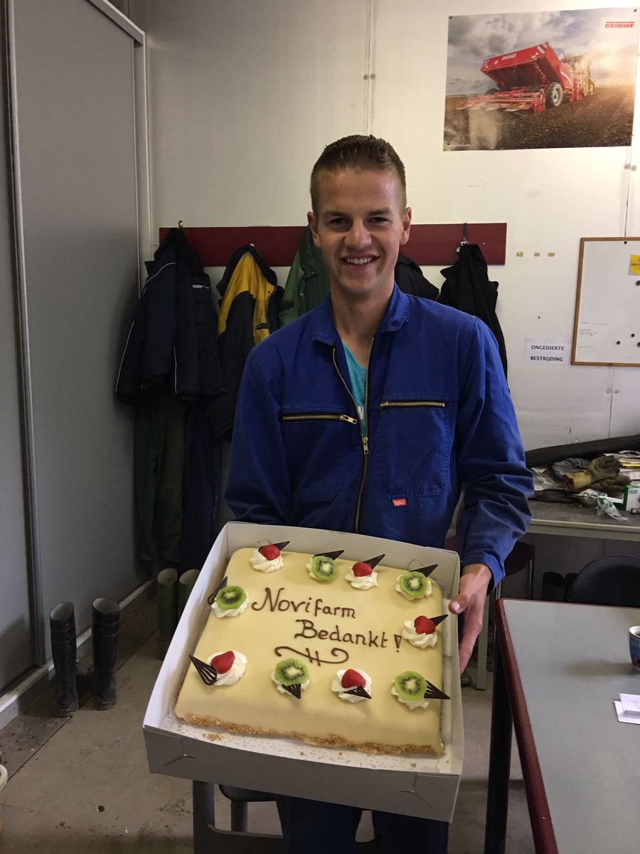 <a href="/merijn_vos/">Merijn Vos</a> #kleinTiengemeten ook  bedankt voor je perfecte inzet tijdens je stage voor @AereshboDronten