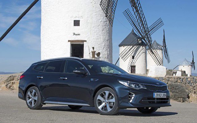 Fleet__People's tweet photo. @kiamotorsiberia coloca el Optima en el centro de la empresa: Prueba a fondo https://t.co/Z1QSjfwlnw de @jorge__arenas @Fleet__People #FP14 https://t.co/M751TBnz41