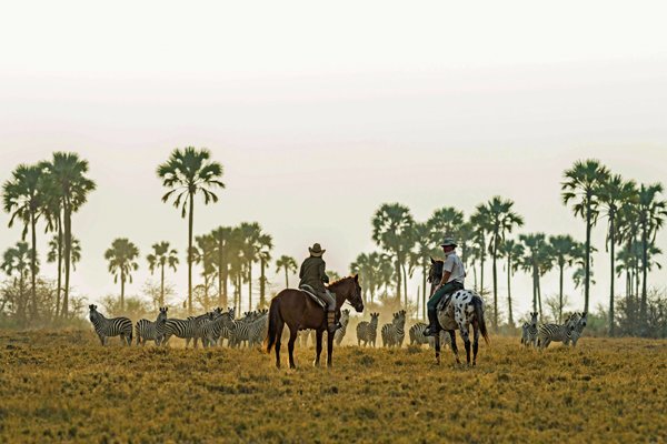 A2 Africa - it should look the same as it did in 1920, 1820 etc | Botswana's Makgadikgadi bit.ly/RidingSafariGu… #ttot