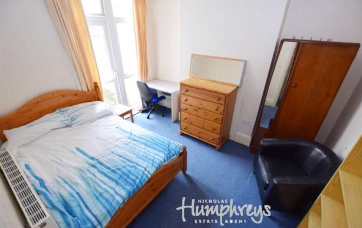 *New 5 Bedroom Student Property Available*
- £99pppw
- Some Bills Included
- Fitted Kitchen
- Call 01604 217826 for a viewing
#Northampton