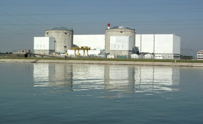 NuModEnergetico's tweet photo. Francia planea cerrar varias centrales nucleares próximamente. España debe hacer lo mismo #CierreNuclearYA https://t.co/yZ4KFGUGVe https://t.co/QK5rcLROvm