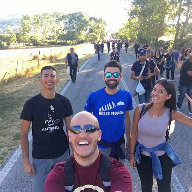 lucamilano91's tweet photo. #evvivasantantonio #monte2017 #sardegna #tradizioni #happydays https://t.co/iw52eLC1Kr