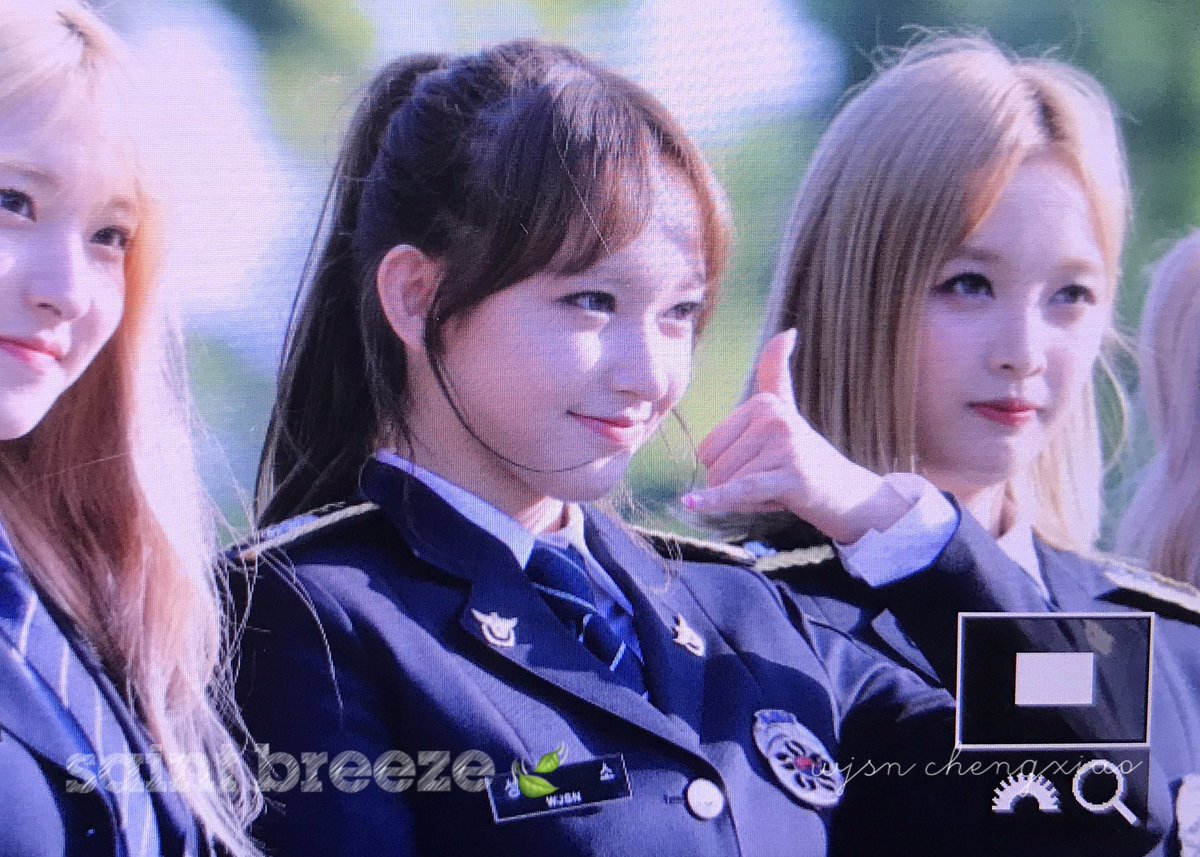 아이돌 팬들이 제복, 제복 염불을 외는 이유 (feat. 오늘자 우주소녀) | 인스티즈