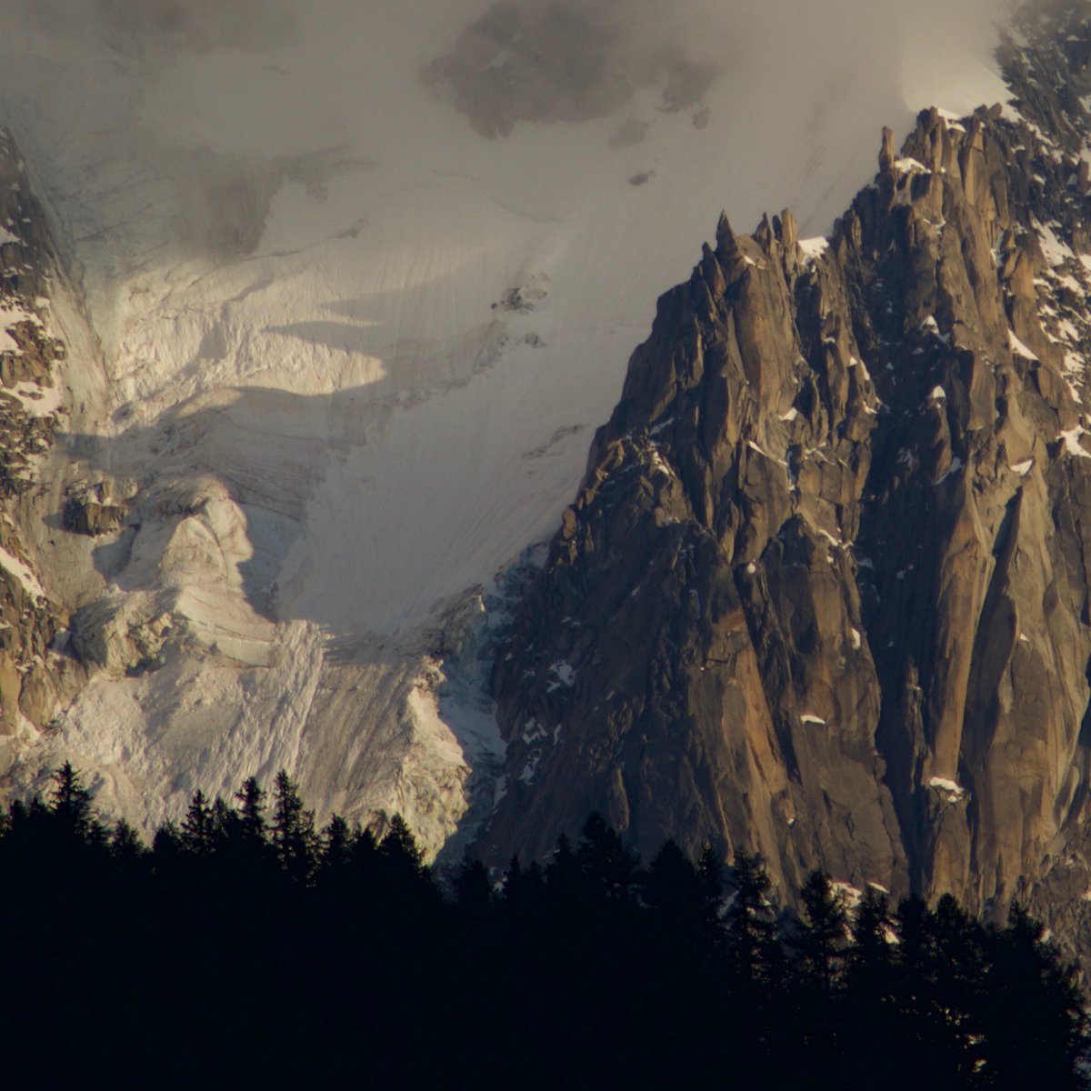 Chamonix_Camp's tweet photo. Last evening... https://t.co/909odLt70i