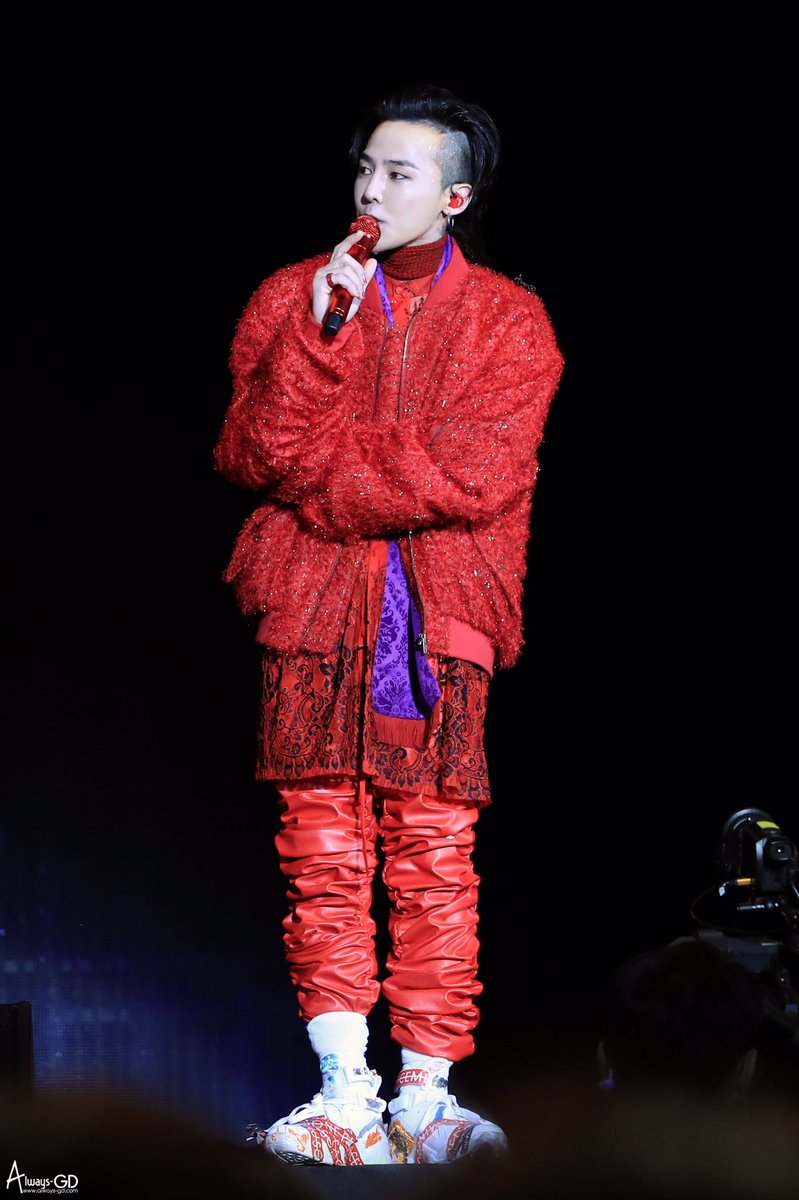 always_gd's tweet photo. ACT III, M.O.T.T.E in SEOUL

😃♥️ #권지용
🎤♥️ #권지용 
♥️♥️ #권지용 

#AlwaysGD https://t.co/9L8q5HHYv4