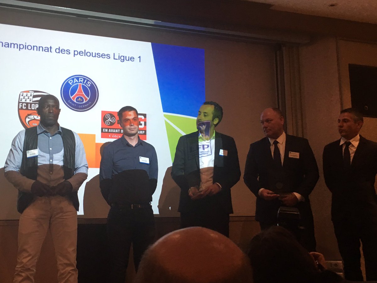 Jonathan Calderwood and <a href="/PSG_inside/">Paris Saint-Germain</a> elected  for the 4th as best pitch of <a href="/Ligue1_ENG/">Ligue 1 English</a>! Impact of Pitch awards? Contact @ESSMA_Stadium