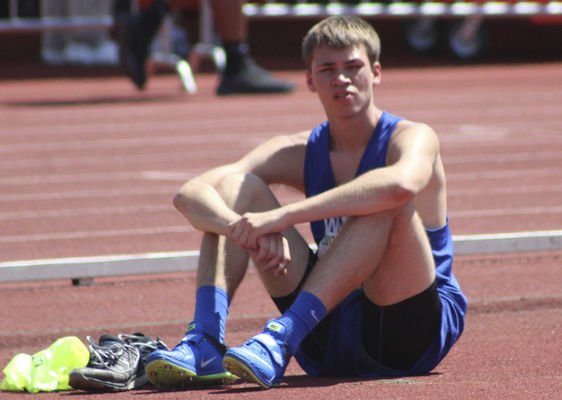 Shelby_Sports's tweet photo. Branam rises above Midwest Meet of Champions competition https://t.co/397mn0nnvP https://t.co/ZT2TF6odnA