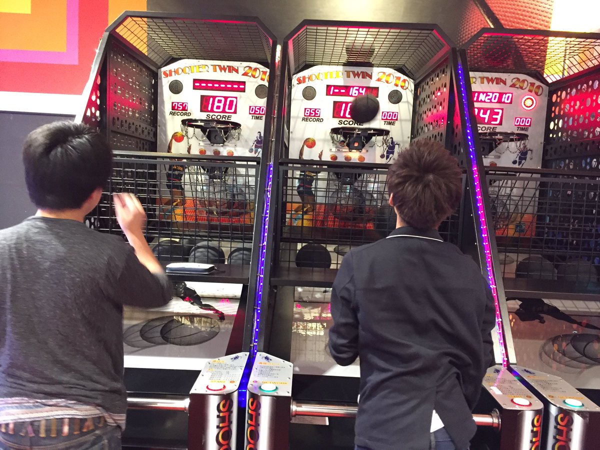 OShunnosuke0722's tweet photo. 俺だけボール2個ってずるいわ〜σ(^_^;)
1ガームしかできんかったし(笑) https://t.co/z6PX54b6sZ