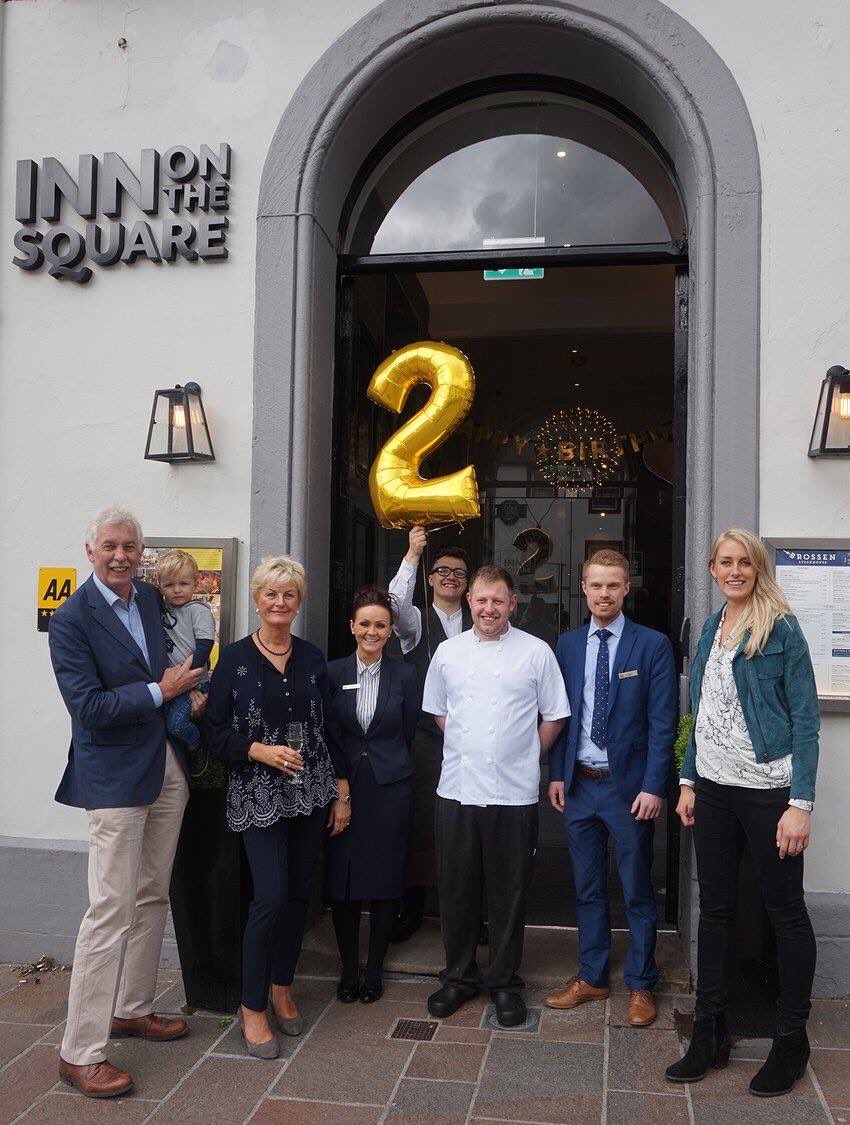 FWPGroup's tweet photo. Happy birthday #innonthesquare @LDHotels #2ndbirthday #amazing #cake inspired by @HarlequinFW fabrics #design #interiors #architecture https://t.co/86RqeYxOPc