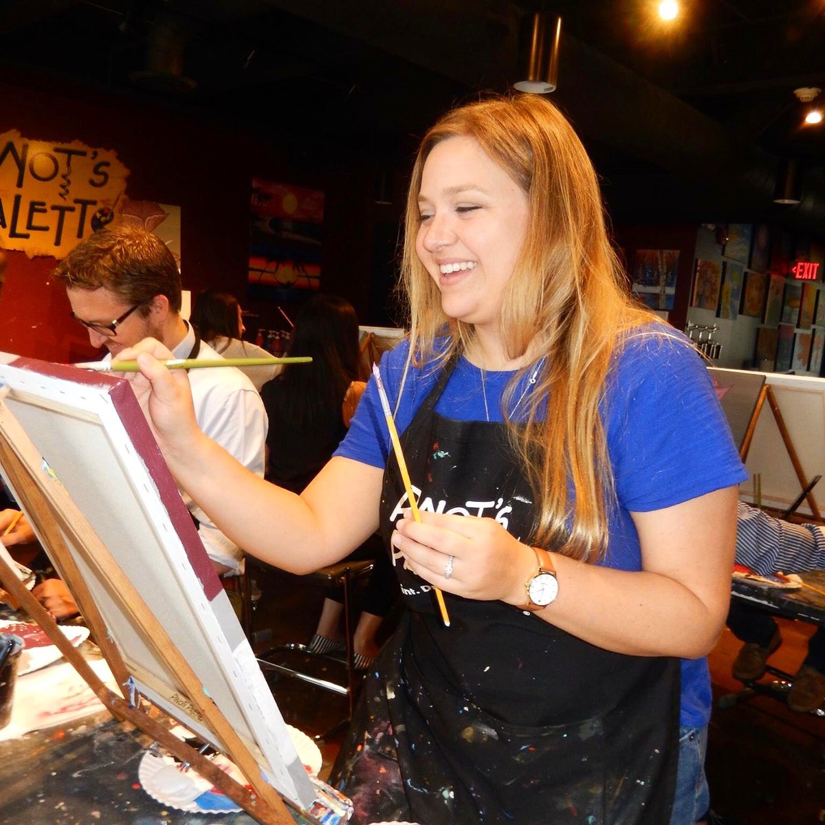 PinotsHoboken's tweet photo. the 2 brush "technique" - a popular go to move at the studio 🖌🖌🤣
#hoboken #wine #gno #datenight https://t.co/1rXcF2wv4Q