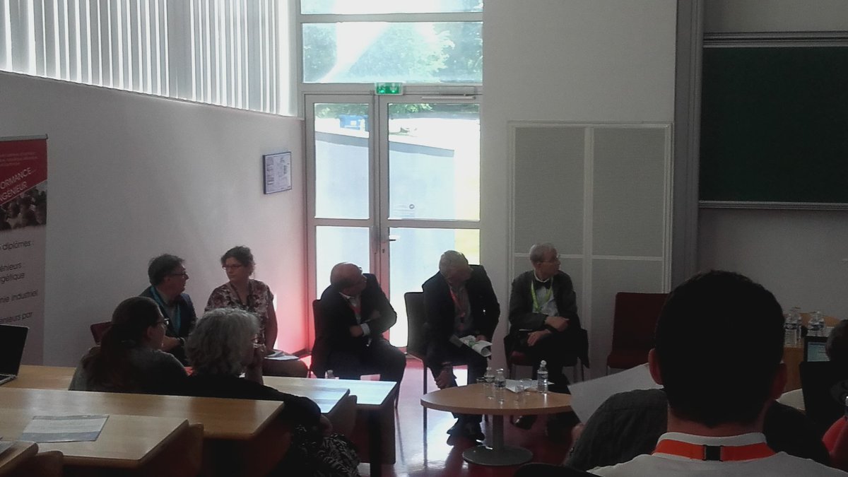 transalley's tweet photo. les rencontres #Primoh , c ' est parti...Table ronde accessibilité dans les transports en commun https://t.co/KifBXb3EYt