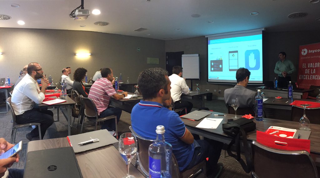 Inycom's tweet photo. Turno de @Jrgm777 para hablar de la plataforma de movilidad empresarial #AirWatch. #GDPRInycom @AirWatch @VMware_ES @Avnet_TS_ES https://t.co/R1J3SzvGVz