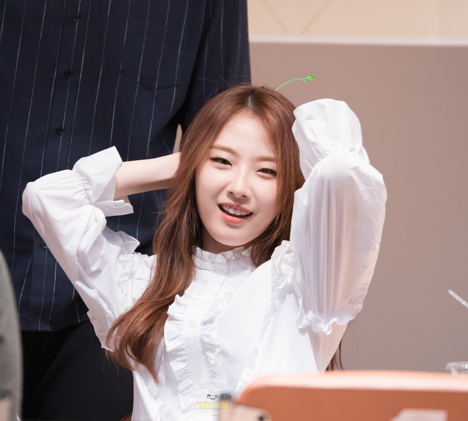 DCMbhdAUwAAMydL.jpg:orig