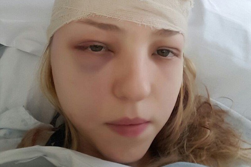 GranadaReports's tweet photo. Kate Winslet's message of hope for cancer-stricken Lancashire mum https://t.co/G2VYexR3aZ https://t.co/y3lK1N15Jn