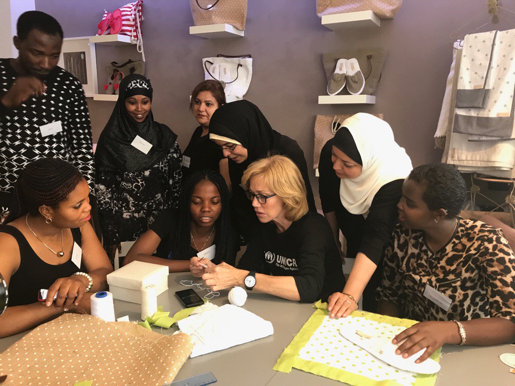 nancynbrilli's tweet photo. Con le donne rifugiate della sartoria Acanthus, mi mostrano il lavoro. #UNHCR #Refugees  #women #help #workdignity https://t.co/3Hd0n62uui