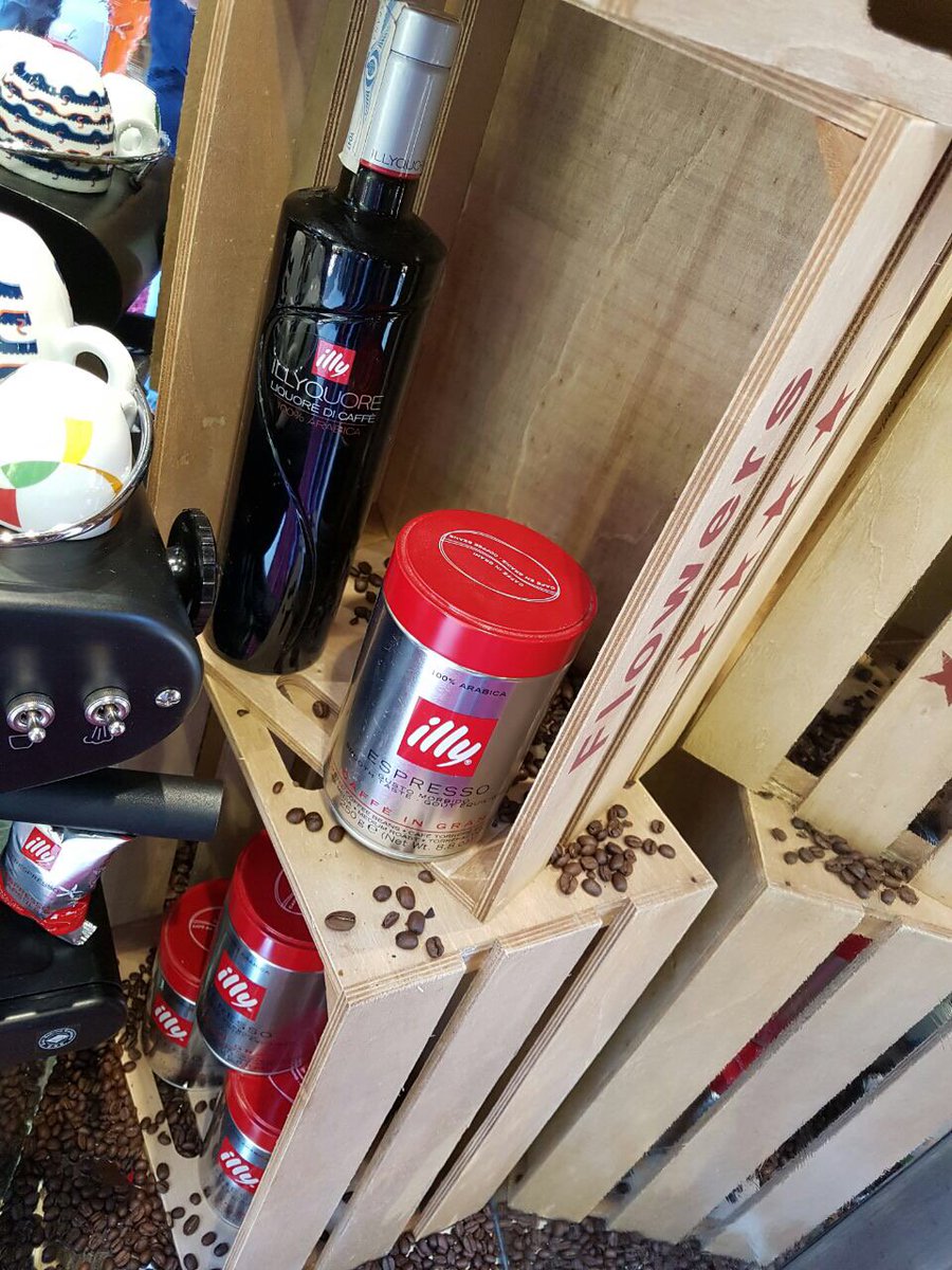 illyESP's tweet image. ¿Conoces @LabarraTapasBar en Sant Cugat? Ven, pide unas tapas y acaba con un @illyESP