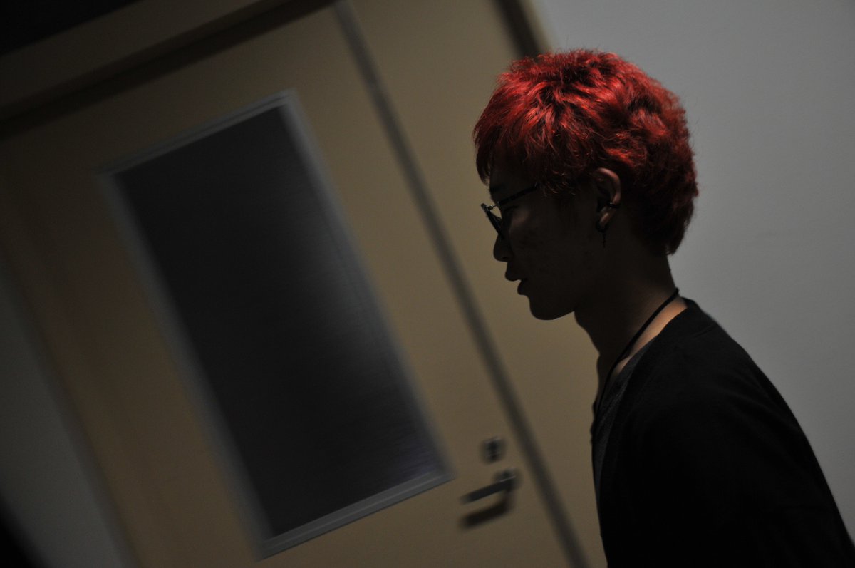 kuratan_fs's tweet photo. 【赤髪怖いよよよ】

name.shioto（＠shioto0303)
tops.used
pants.HARE
glasses.neo classico

べっこうめがねがかわいいですね！
モデルは変人を装う本当はくそ真面目なshioto君でした！ご協力ありがとう！！ https://t.co/u6vN9cQSNf